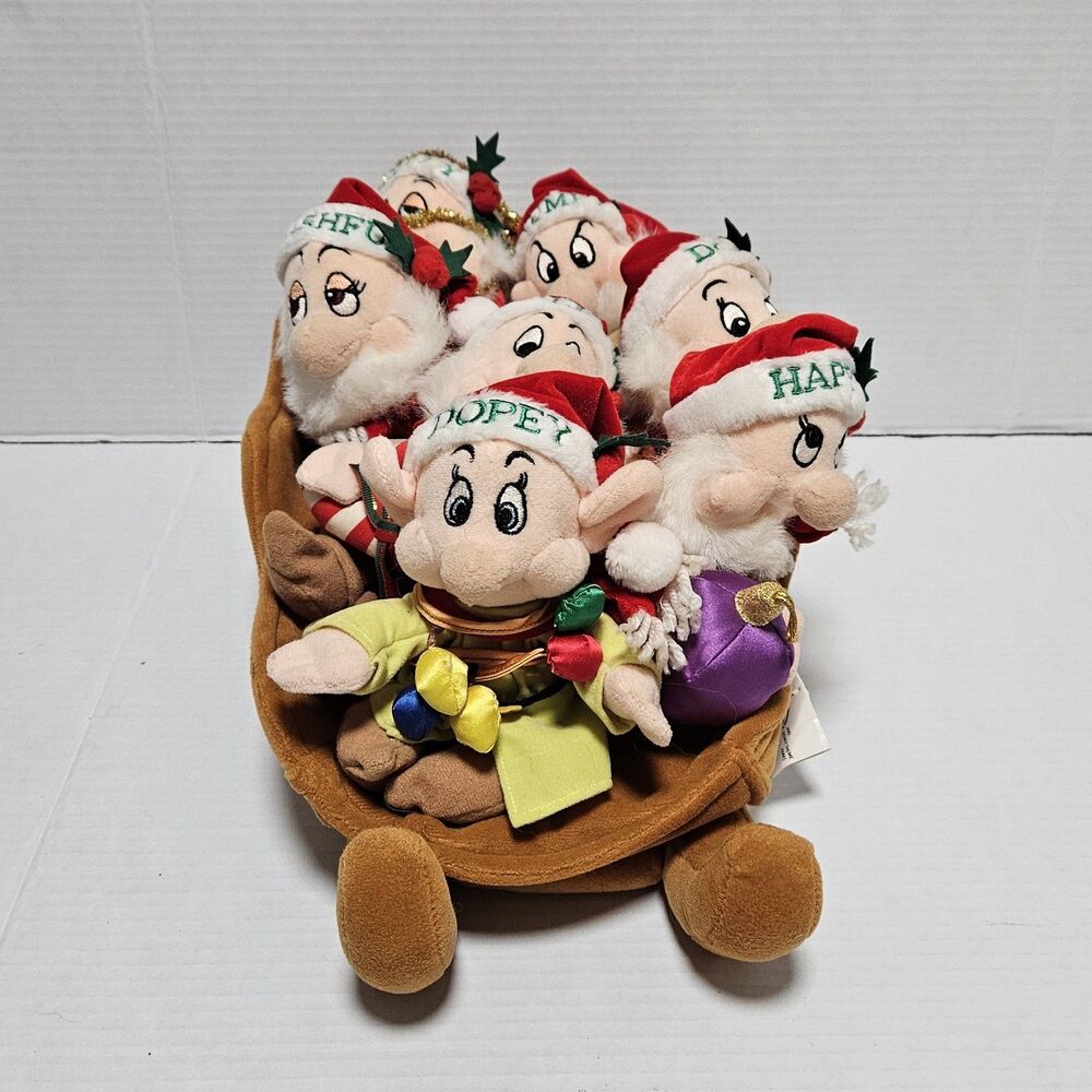 Disney Snow White and The Seven Dwarves Christmas Sleigh Plush Beanies W/ Tag